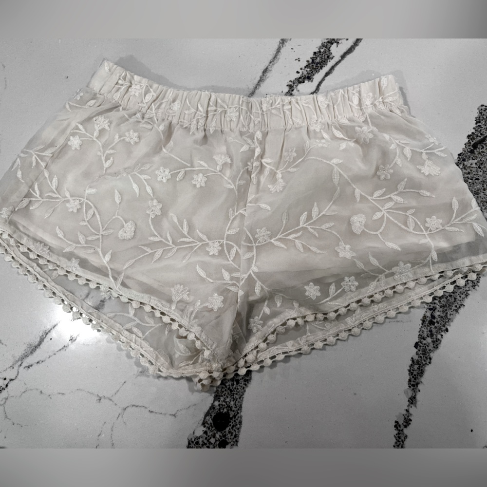 Forever 21 Embroidered Cream Shorts